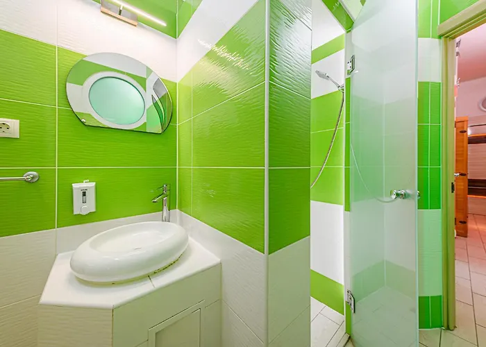 The Other Side - Spacious 3br With Jacuzzi And Private Sauna Apartament *