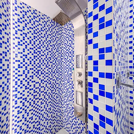 Apartman The Other Side - Spacious 3br With Jacuzzi And Private Sauna Budapest