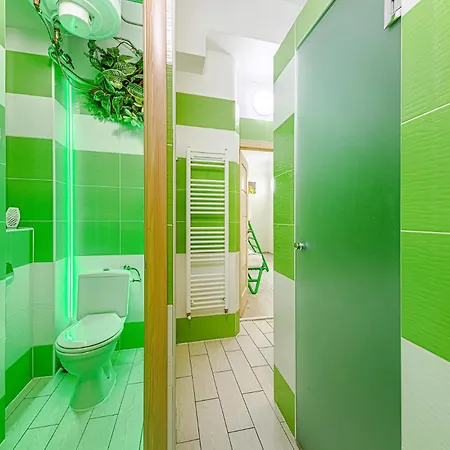 The Other Side - Spacious 3br With Jacuzzi And Private Sauna Apartman