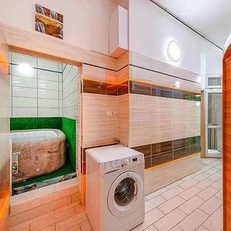 The Other Side - Spacious 3br With Jacuzzi And Private Sauna Apartman Budapest