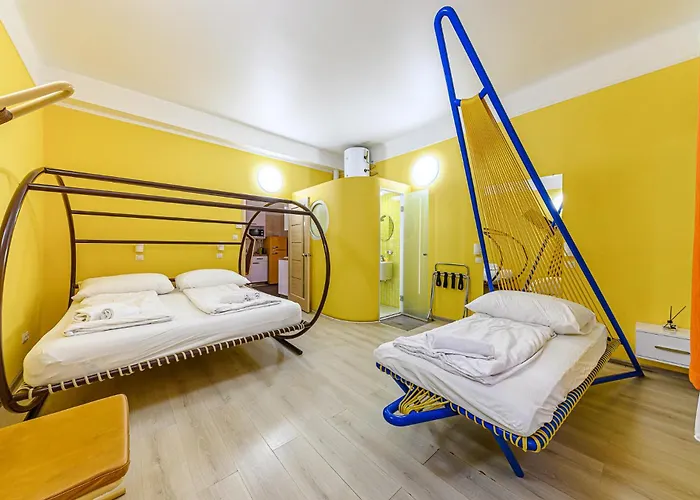 The Other Side - Spacious 3br With Jacuzzi And Private Sauna * Budapest