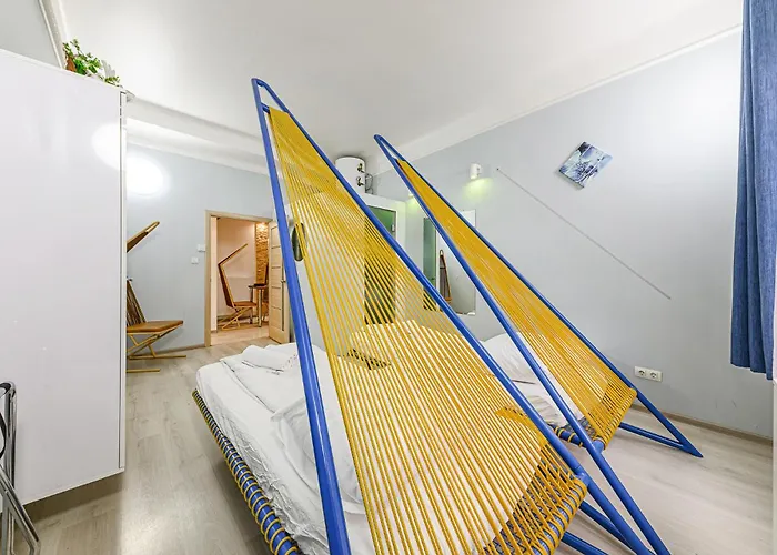 The Other Side - Spacious 3br With Jacuzzi And Private Sauna * בודפשט