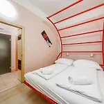 Apartament The Other Side - Spacious 3br With Jacuzzi And Private Sauna *