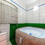 Apartament The Other Side - Spacious 3br With Jacuzzi And Private Sauna Budapesta